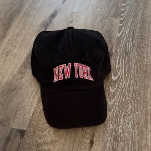 Brandy Melville New York hat